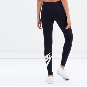 Nike Leg-A-See Leggings - Camo symbol
